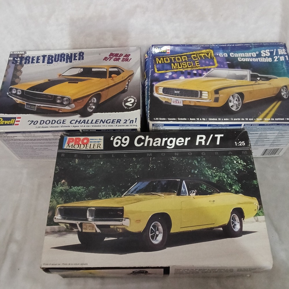 Revell Monogram 1:25 Model Car Lot 70 Dodge Challenger 69 Camaro 69 Charger RT
